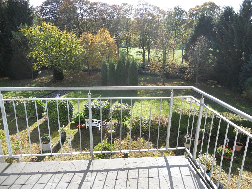 Schmuckstueck In Essen Apartment Ruang foto
